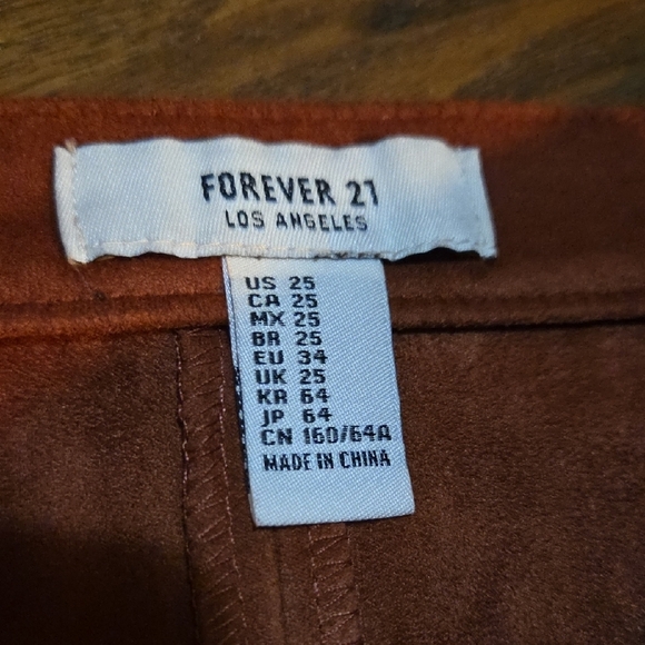 Forever 21 Faux Suade Mini Skirt Size 25 - Picture 2 of 5